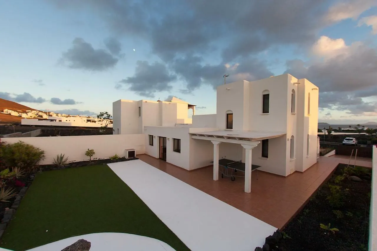Villa Sunset Faro Deluxe & Spa Pool Playa Blanca  Spain
